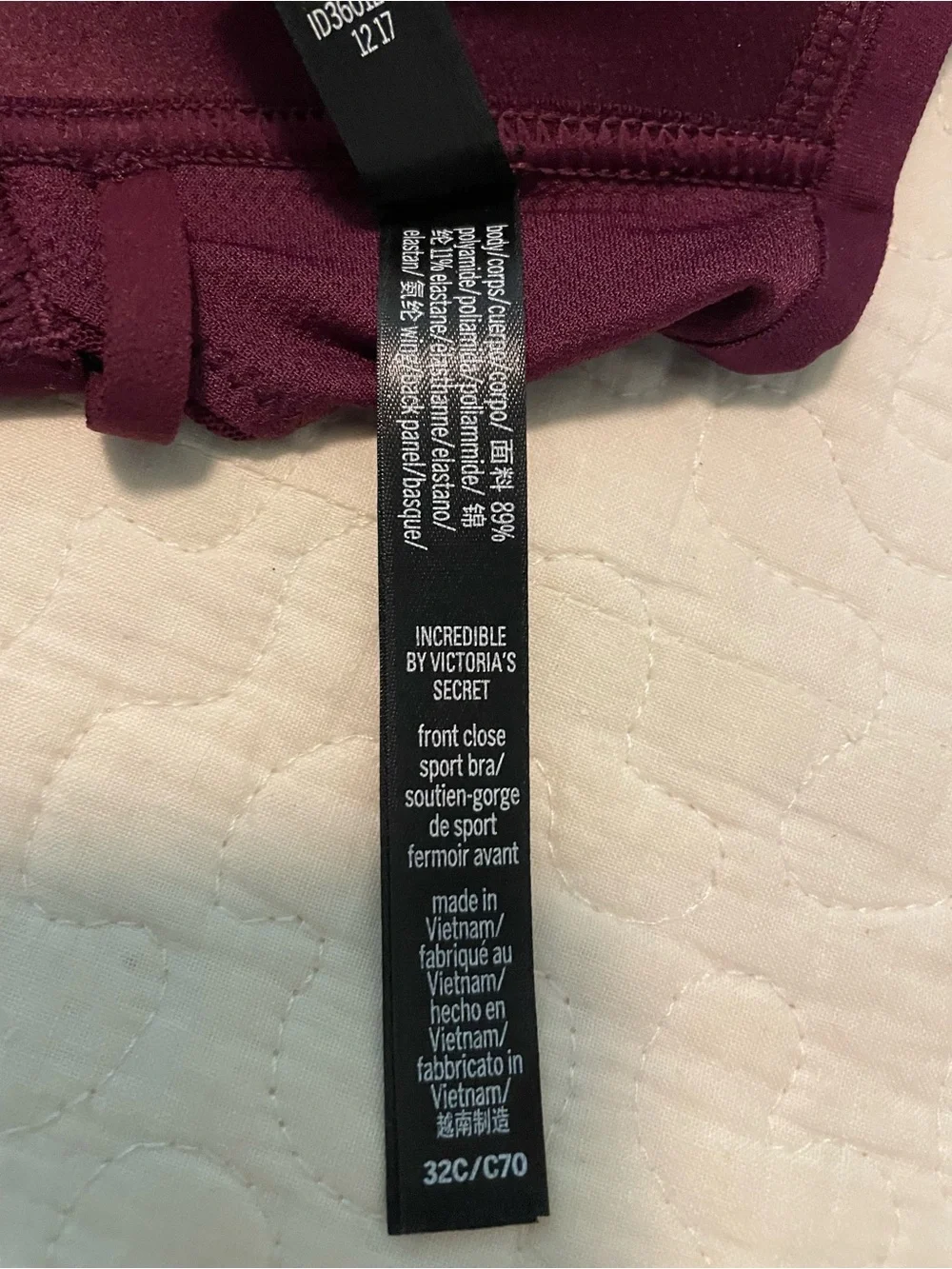 NWT Incredible by Victoria’s Secret Front-Close Sports Bra Plum/Maroon 32C